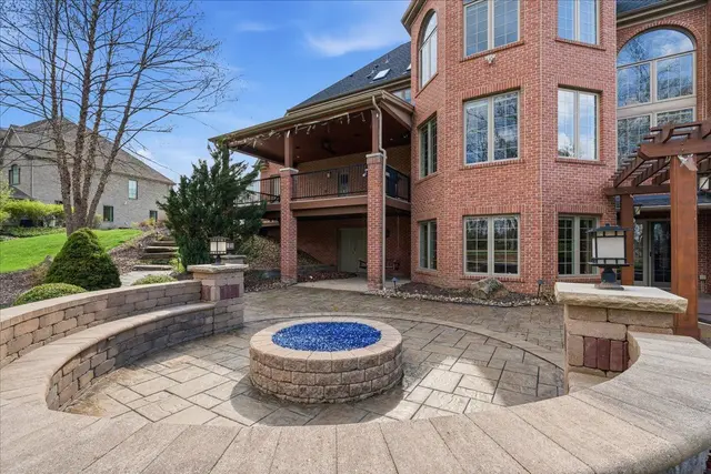 112 Mirage DRIVE gallery image 19