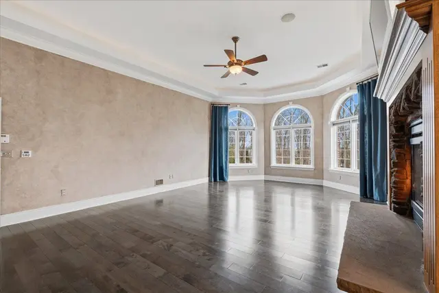 112 Mirage DRIVE gallery image 29