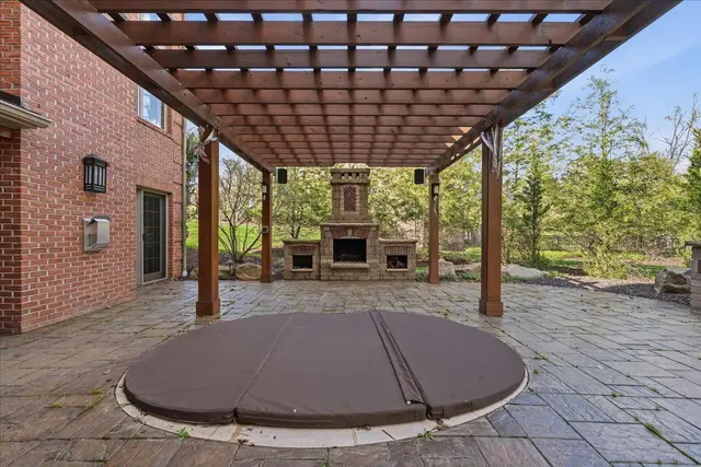 112 Mirage DRIVE gallery image 30