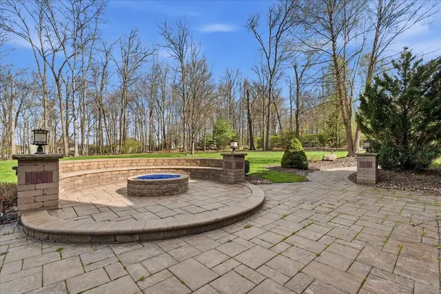 112 Mirage DRIVE gallery image 31