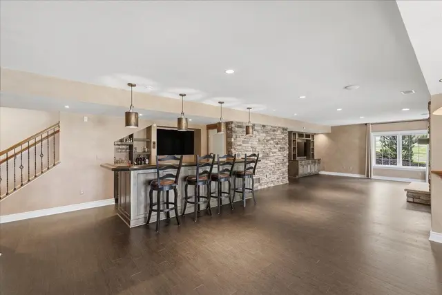 112 Mirage DRIVE gallery image 37