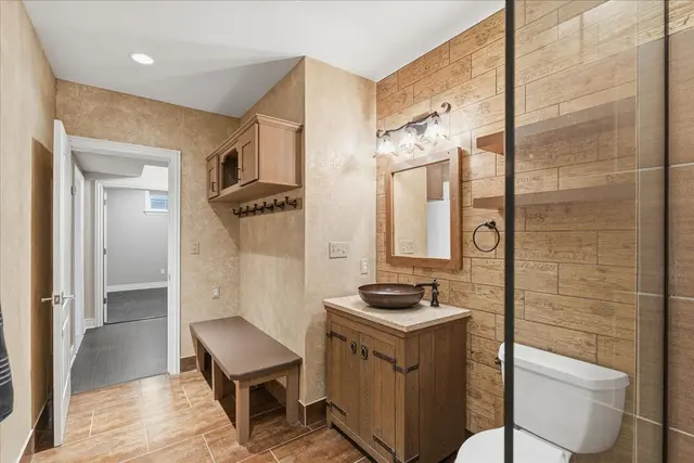 112 Mirage DRIVE gallery image 43