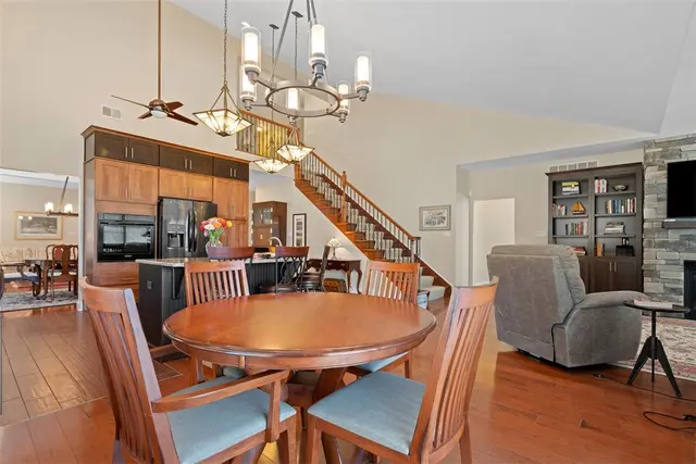 112 Old Glory Ln gallery image 3