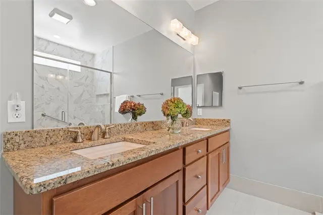 112 Old Glory Ln gallery image 13