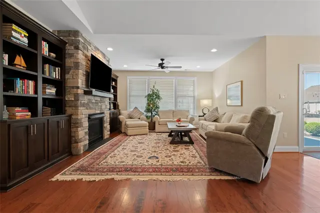 112 Old Glory Ln gallery image 32