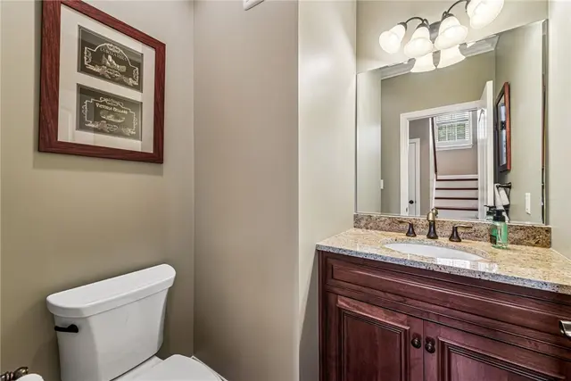 112 Redmond Ct gallery image 7
