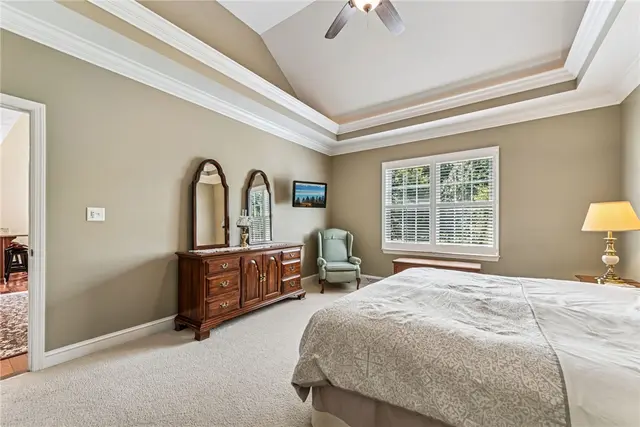 112 Redmond Ct gallery image 11