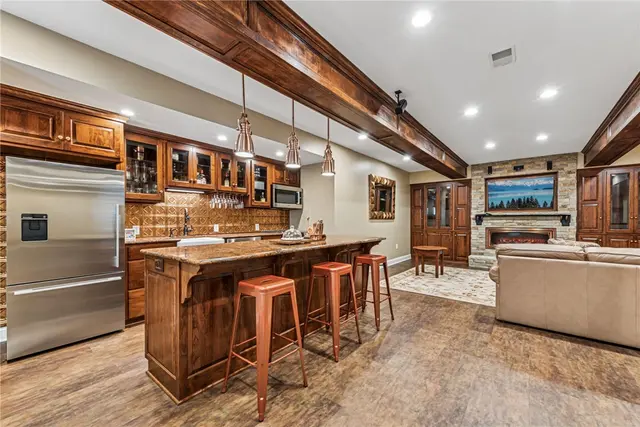 112 Redmond Ct gallery image 19