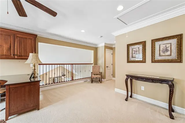 112 Redmond Ct gallery image 26