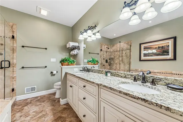 112 Redmond Ct gallery image 49