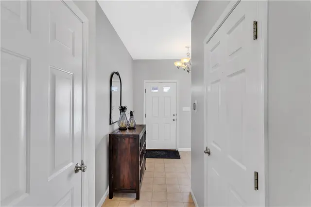 112 Southern Valley Ct gallery image 4