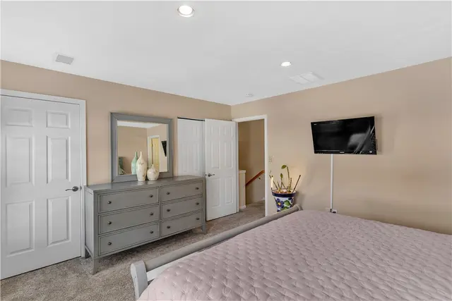 112 Southern Valley Ct gallery image 26