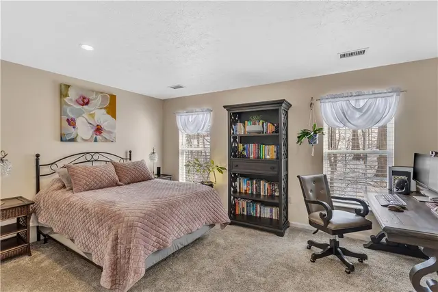 112 Southern Valley Ct gallery image 30