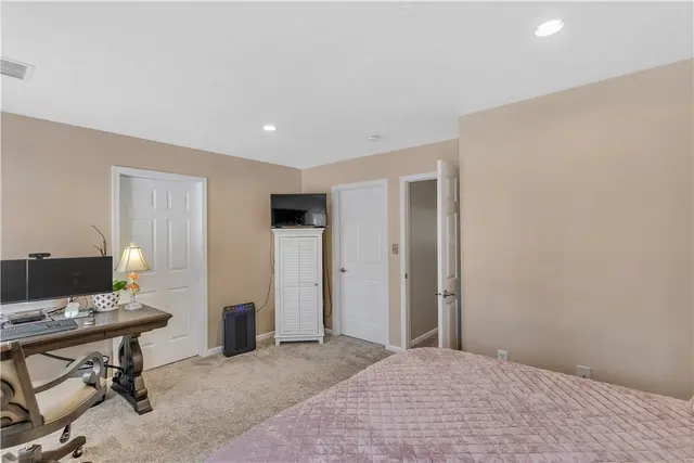 112 Southern Valley Ct gallery image 31