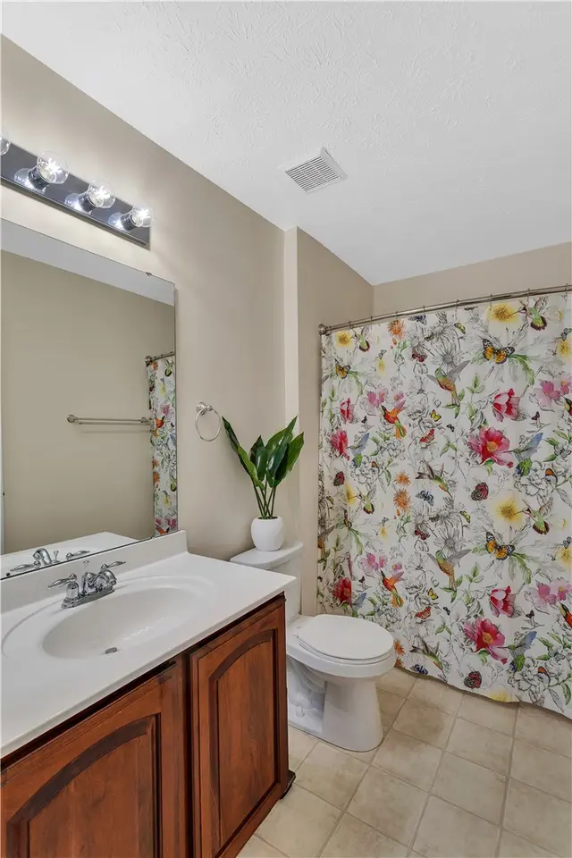 112 Southern Valley Ct gallery image 32
