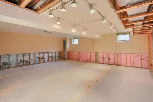 112 Trolley Court gallery image 24
