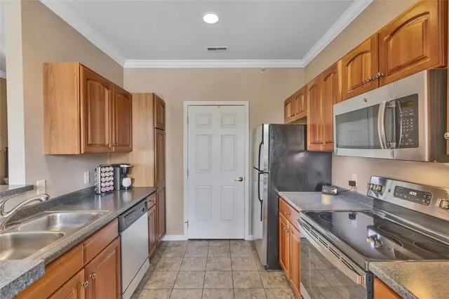 1123 Prescott Pl gallery image 8