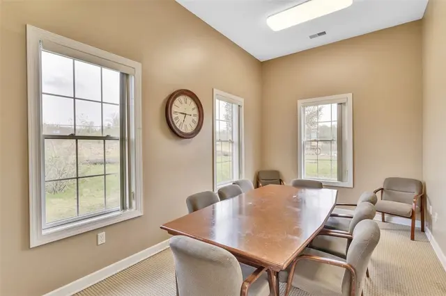 1123 Prescott Pl gallery image 11