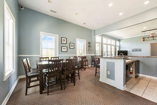 1127 Prescott Pl gallery image 13