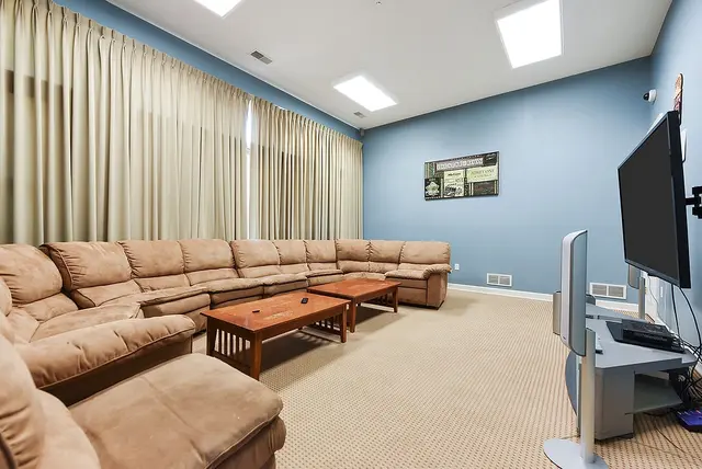 1127 Prescott Pl gallery image 28
