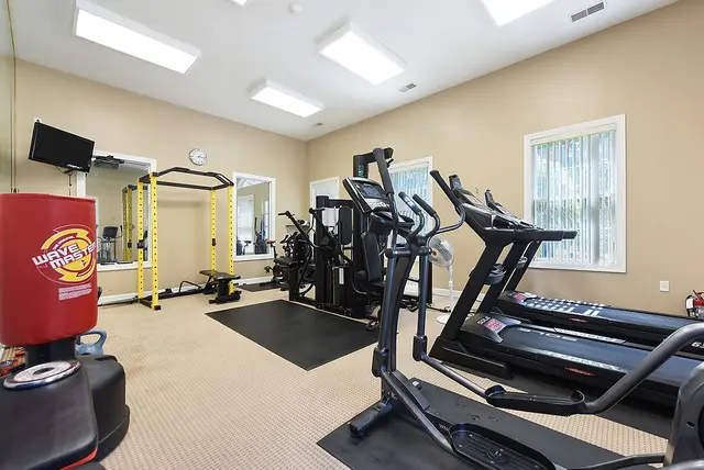 1127 Prescott Pl gallery image 32