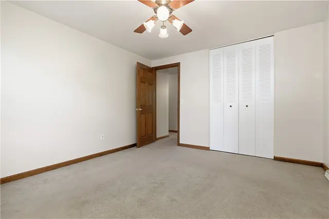 1129 King George Court gallery image 12