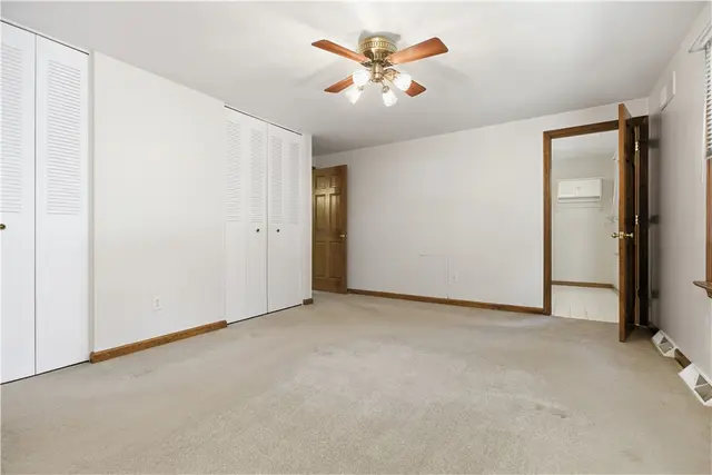 1129 King George Court gallery image 24