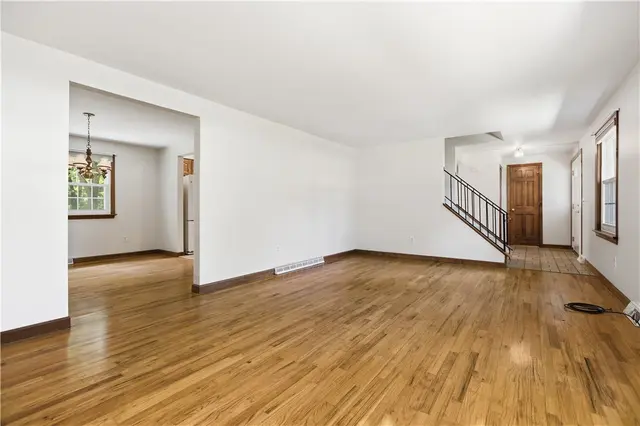 1129 King George Court gallery image 26