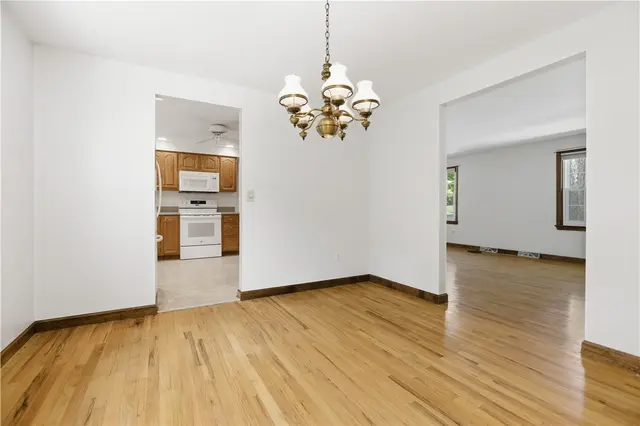 1129 King George Court gallery image 29