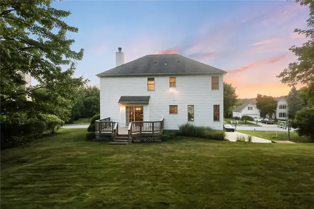 113 Autumn Hill Drive gallery image 3