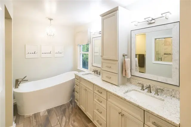 113 Autumn Hill Drive gallery image 20