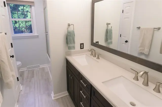 113 Autumn Hill Drive gallery image 24