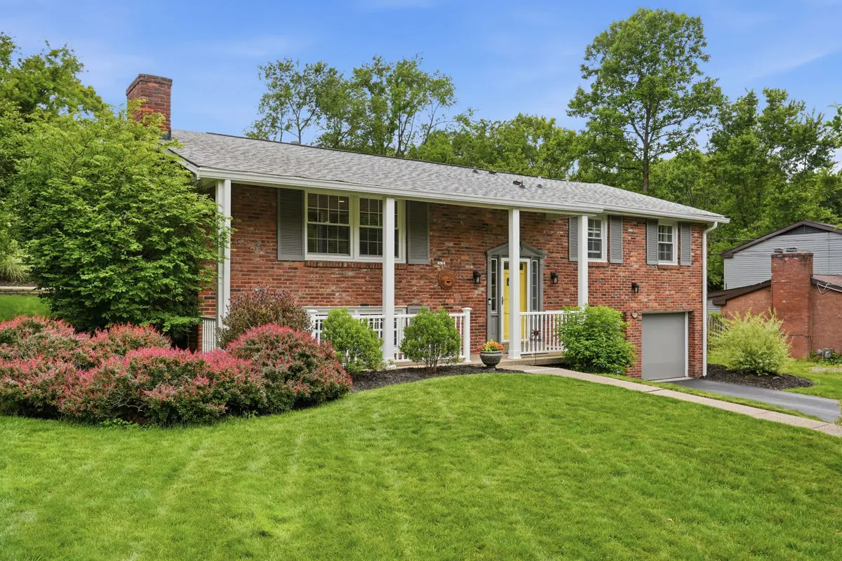 113 Farmingdale DRIVE