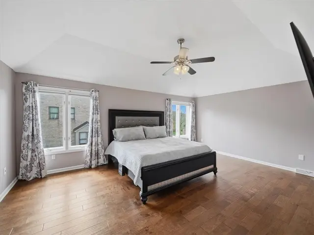113 Foxwood Dr gallery image 5