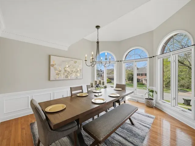 113 Foxwood Dr gallery image 9