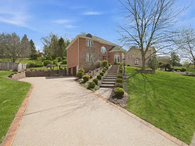 113 Foxwood Dr gallery image 13