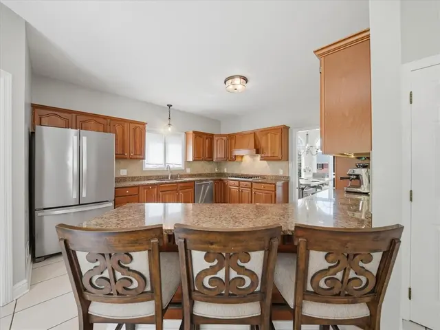 113 Foxwood Dr gallery image 22