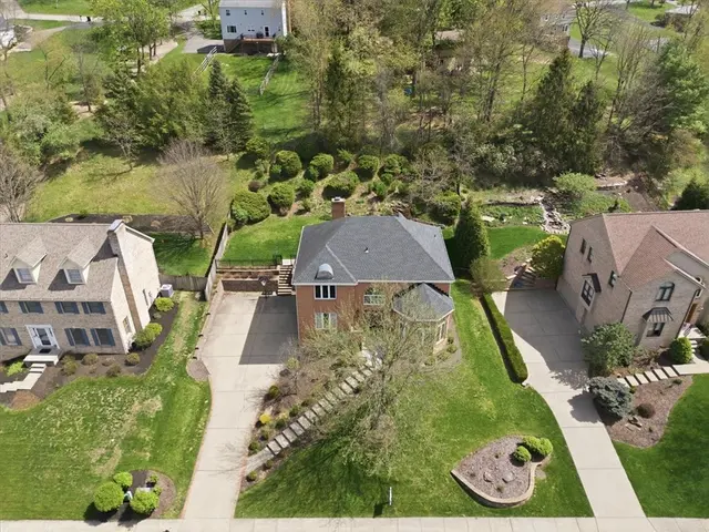 113 Foxwood Dr gallery image 27