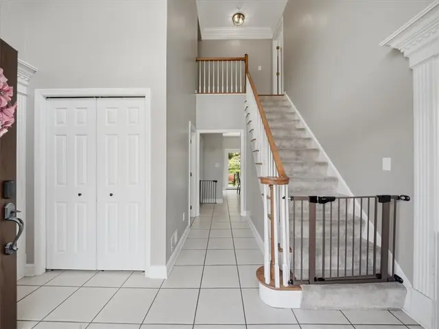 113 Foxwood Dr gallery image 28