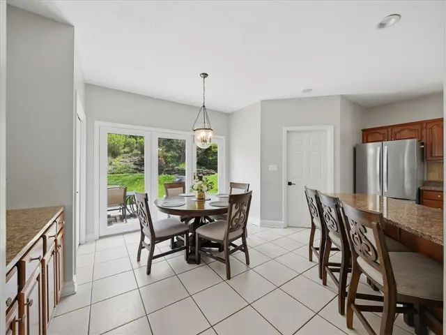 113 Foxwood Dr gallery image 31