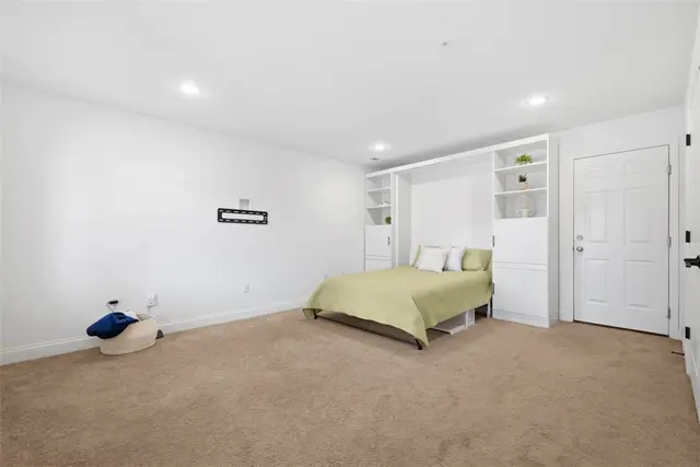 113 Meeder Ln gallery image 9