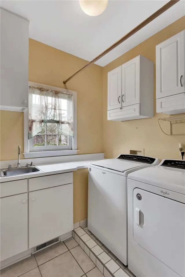 113 Middleground gallery image 21