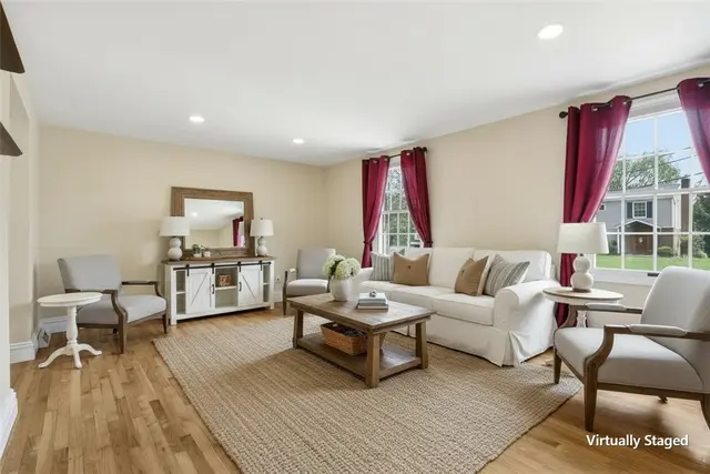 113 N Harleston Dr gallery image 4