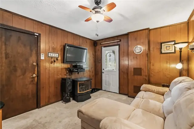 113 Sharbot Dr gallery image 17