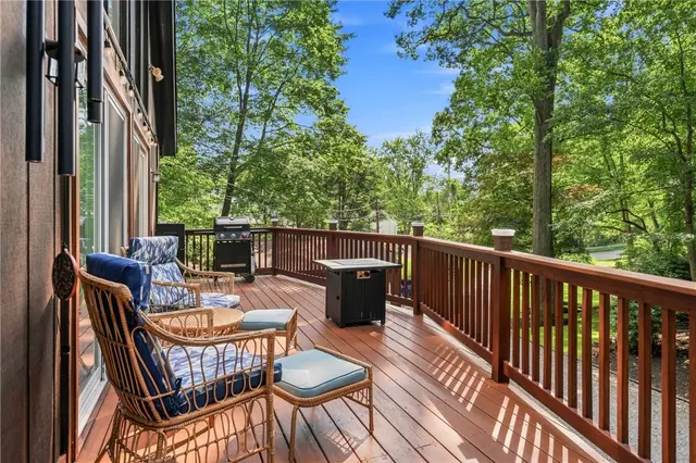 113 Sharbot Dr gallery image 18