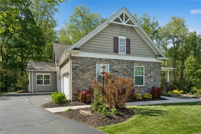 113 Stillwater Ln gallery image 33