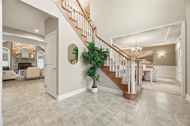 113 W Wild Cherry Drive gallery image 5
