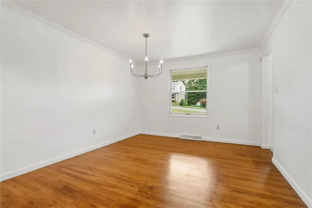 1138 Windmill Lane gallery image 11