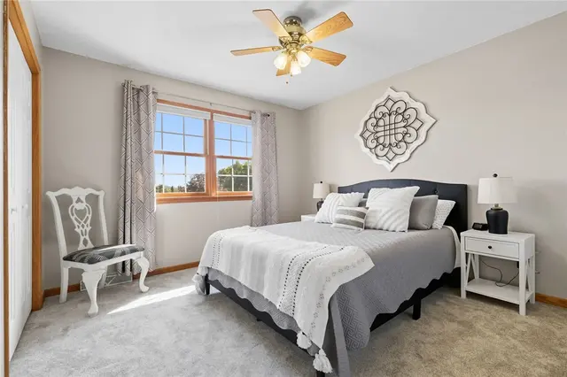 114 Camelot Court gallery image 11