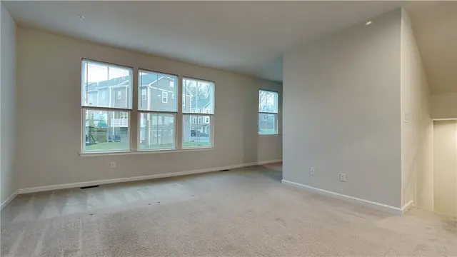 114 Curtis Ct. gallery image 11